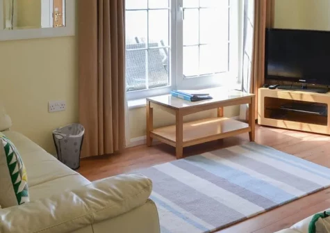 North Shore, Crantock is a spacious four-bedroom detached cottage in one of Cornwall's prettiest coastal villages, offering an enclosed garden with barbecue, multiple living spaces, and just minutes from Crantock's magnificent sandy beach.