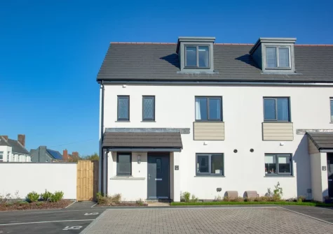 Number 11 is a stunning new build townhouse in the countryside hamlet of St Eval, ideal for exploring many of Cornwall's iconic seaside towns