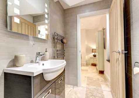 Bedroom #2 en-suite bathroom at Number 19, Dartmouth