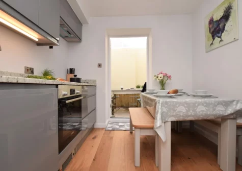 The kitchen & dining area at Number 3, Appledore