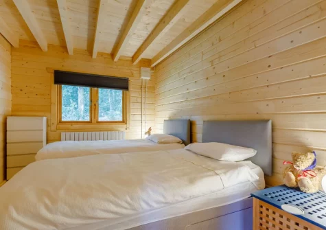 Bedroom #2 at Oak Cabin at Hilton Wood, Whitstone
