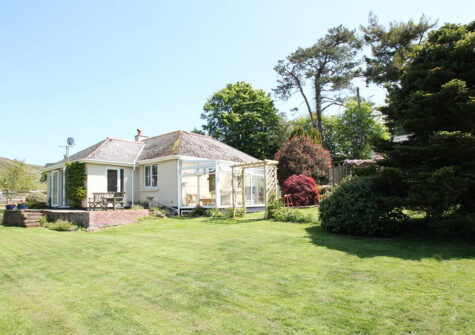 The patio & garden at Oare Water Cottage, Oare