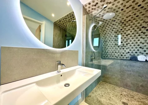 The shower room at Ocean at The Views, Morwenstow