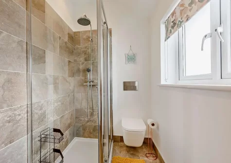 The shower room at Ocean Echo, Bude