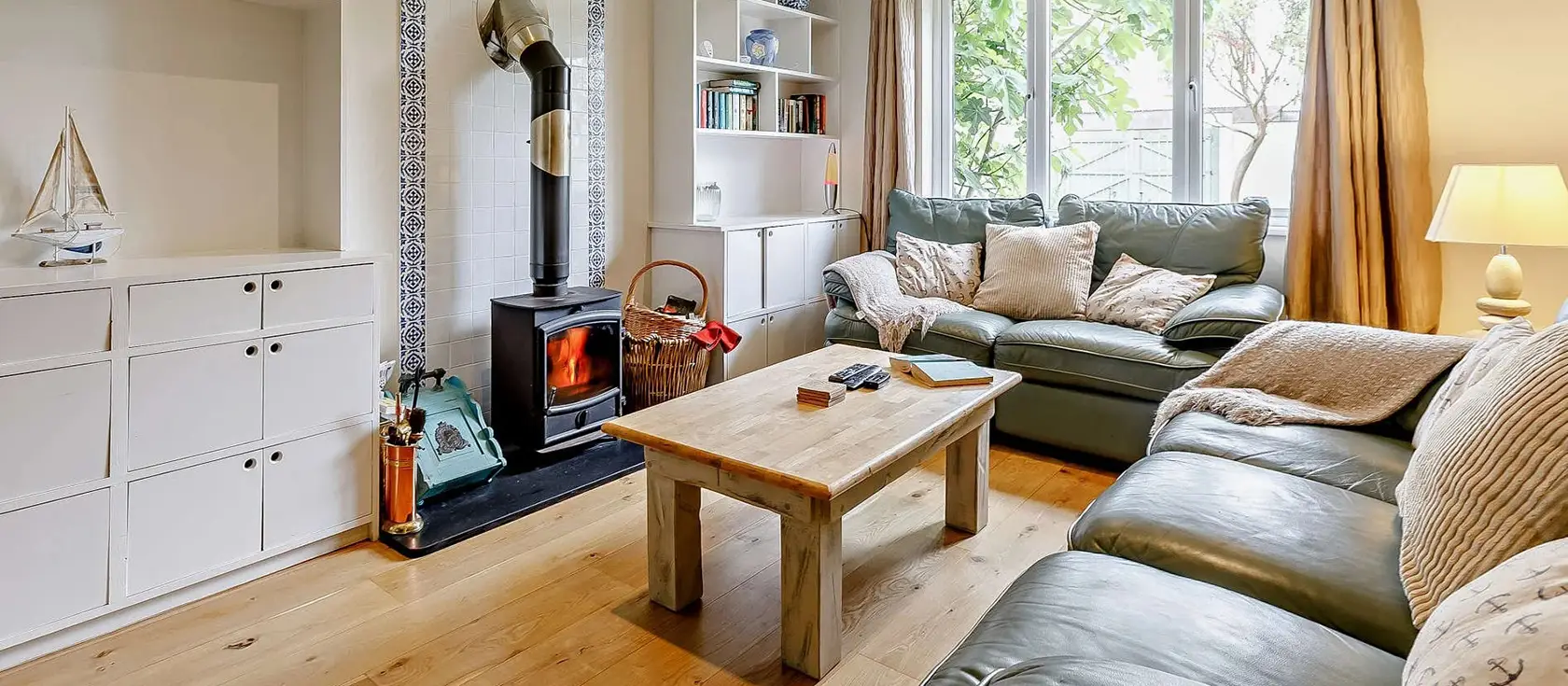 Ocean Echo, Bude is a spacious four-bedroom coastal retreat featuring enclosed garden, wood burner, and modern amenities. Perfectly positioned near dramatic beaches, heritage attractions, and charming Cornish villages for memorable family holidays.