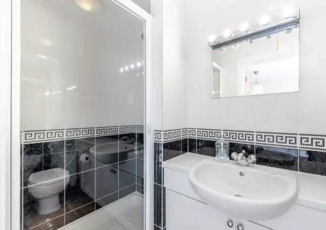 Bedroom #1 en-suite shower room at Ocean Park 16, Westward Ho!