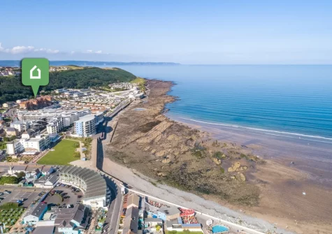 Ocean Park 16 is situated in the popular town of Westward Ho!, within walking distance of it's large sandy beach