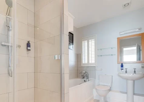 Bedroom #1 en-suite bathroom at Ocean View, Porthleven