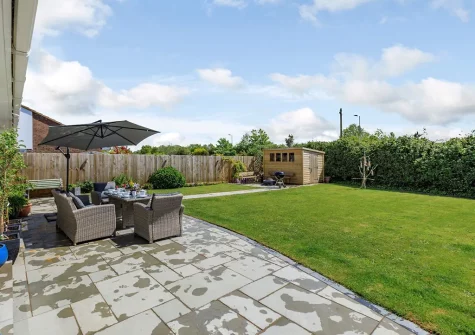 The patio, alfresco dining area & garden at Oceans 10, Braunton