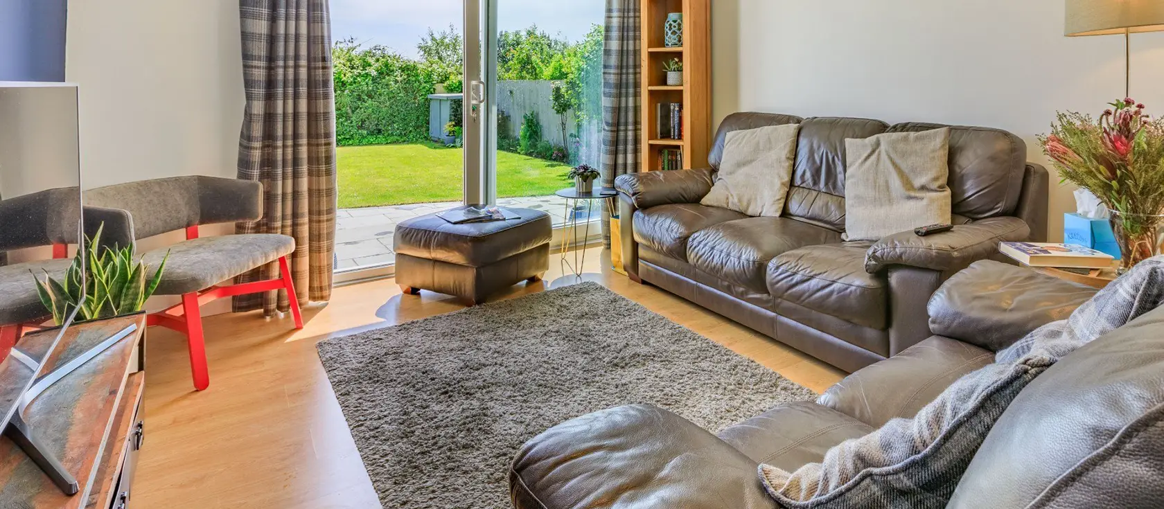 Oceans 10, Braunton is a beautifully renovated detached holiday home with three bedrooms, a private garden featuring a hot tub and fire pit, and just minutes from golden beaches. Perfect for families and friends seeking a luxurious coastal break.