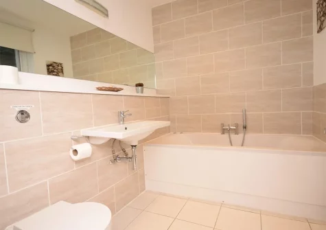 The bathroom at Oceans Edge, Ilfracombe