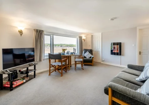 The living & dining area at Old Brewhouse 2, Appledore