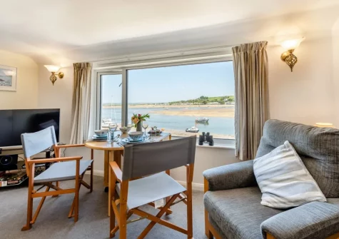 The living & dining area at Old Brewhouse 2, Appledore