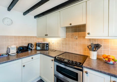 The kitchen at Old Brewhouse 2, Appledore