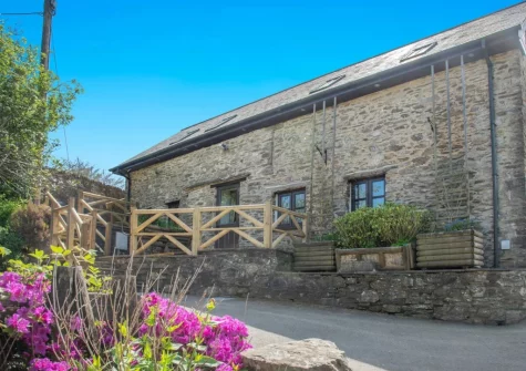 Old Dairy Barn is set within open countryside and 1500 acres of farmland