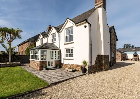 The entrance & front garden at Old Farmhouse, Week Orchard