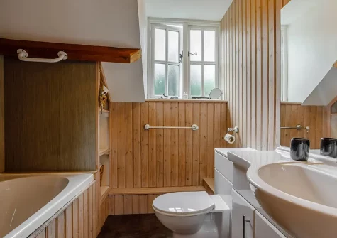 The bathroom at Old School House, Buck's Cross