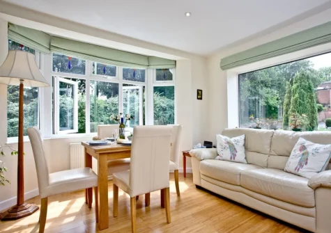 The living & dining area at Oldway Apartment, Paignton