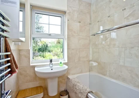 The bathroom at Oldway Apartment, Paignton