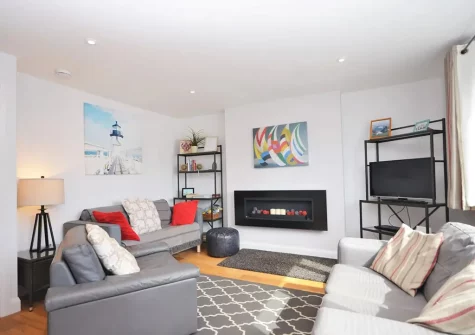 The living room at Olive Court Coach House, Newton Ferrers