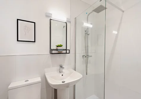 Bedroom #1 en-suite shower room at Olive Lodge, High Bickington