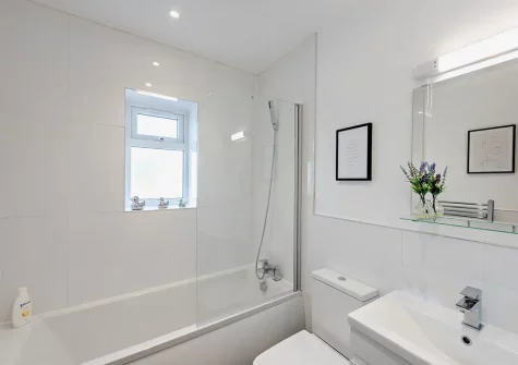 The bathroom at Olive Lodge, High Bickington