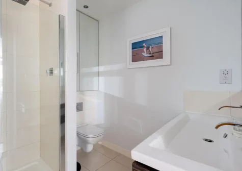 Bedroom #1 en-suite shower room at Ollies 4 Cribbar, Newquay