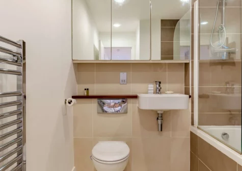 The bathroom at Once upon a Tide, Newquay