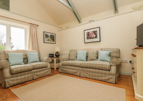 The living area at Oreo's Cottage, Goonvrea