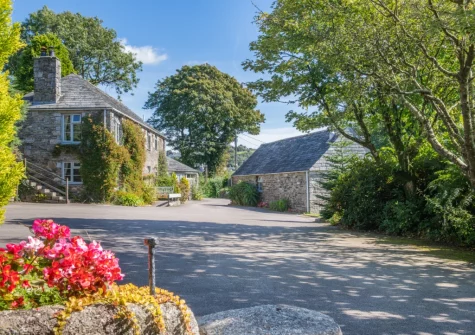 Otterbridge is one of a secluded group of converted barns, with elegant country-style interior and original features