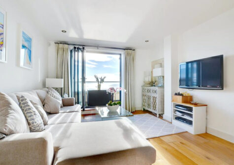 The living area at Over The Blue Sea, Saunton