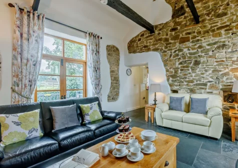 The living room at Owl Barn at The Retreat, Higher Clovelly