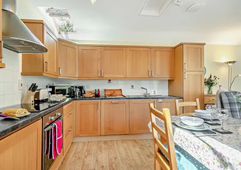 The kitchen & dining area at Owlets, St Eval