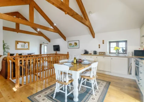 The kitchen & dining area at Owls Nest at Hilltown Farm, Mariansleigh