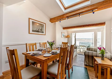 The dining area at Paddles, Appledore