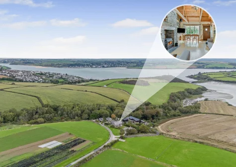 Padstow Wagon House is within walking distance of the centre of the popular harbour town of Padstow