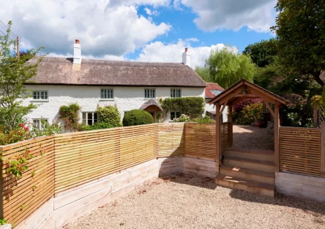 Palmers Cottage is nestled in the picture-postcard Blackdown Hills AONB with charming walking routes from your doorstep