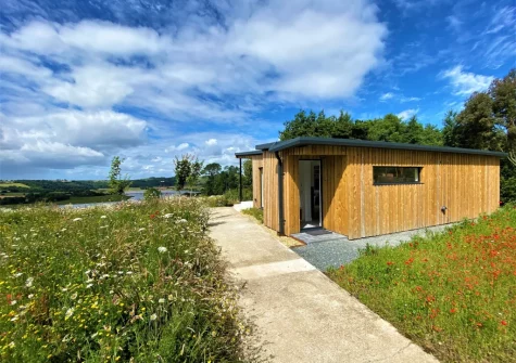 Peace Cottage is a beautiful rural retreat with spectacular views across the Tamar River into Cornwall