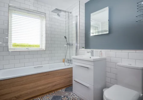 The bathroom at Peacehay Barn, Little Petherick