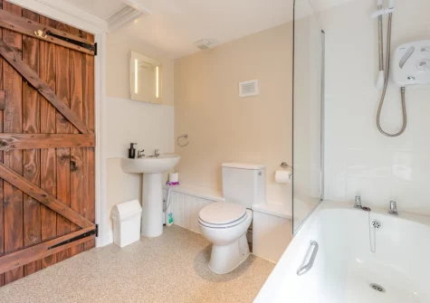 The bathroom at Peal Cottage, Two Waters Foot