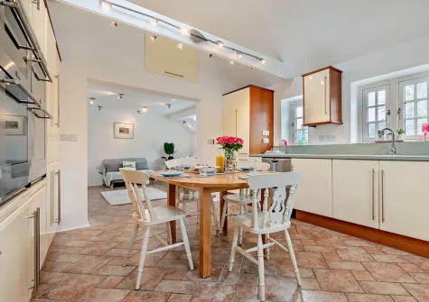 The kitchen & dining area at Pearl Cottage, St Agnes
