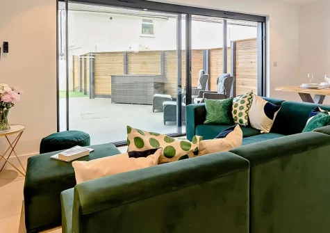 Pebble Bay, Westward Ho! is a contemporary two-bedroom ground-floor apartment featuring private enclosed garden and dog-friendly facilities. Enjoy stylish modern comforts, convenient beach access, and unforgettable family seaside escapes.
