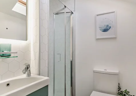 Bedroom #1 en-suite shower room at Pebbles, Portreath