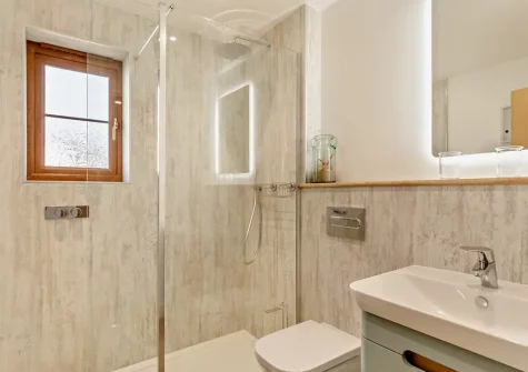 The shower room at Pebbles, Portreath