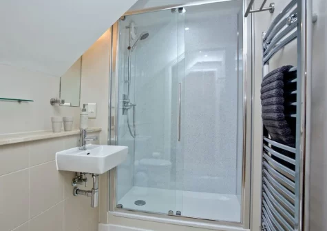 The bathroom at Pebbles, Westward Ho!