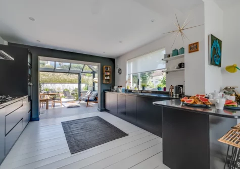 The kitchen at Pen Y Mor, Mawgan Porth