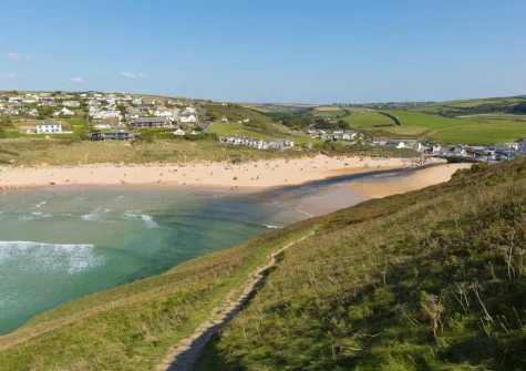 You're just a short walk from beautiful sandy Mawgan Porth Beach, popularity with families & surfers