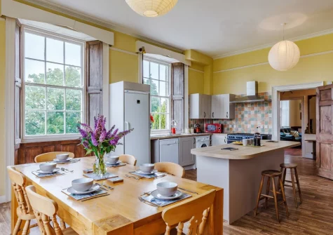 The kitchen & dining area at Pendavey Farm House, Sladesbridge
