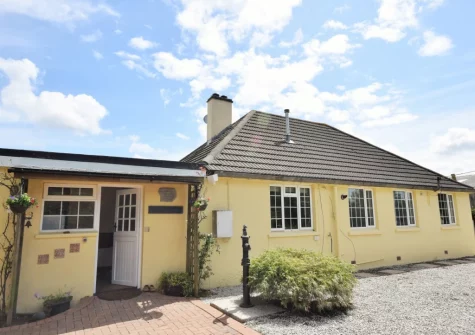 Pendavey Lodge is a beautifully presented cottage perfectly located to cycle the Camel Estuary & walk the South West Coast Path