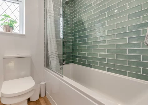 The bathroom at Pendragon, Padstow